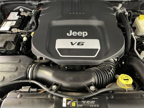 Used 2017 Jeep Wrangler Unlimited Sport image 32