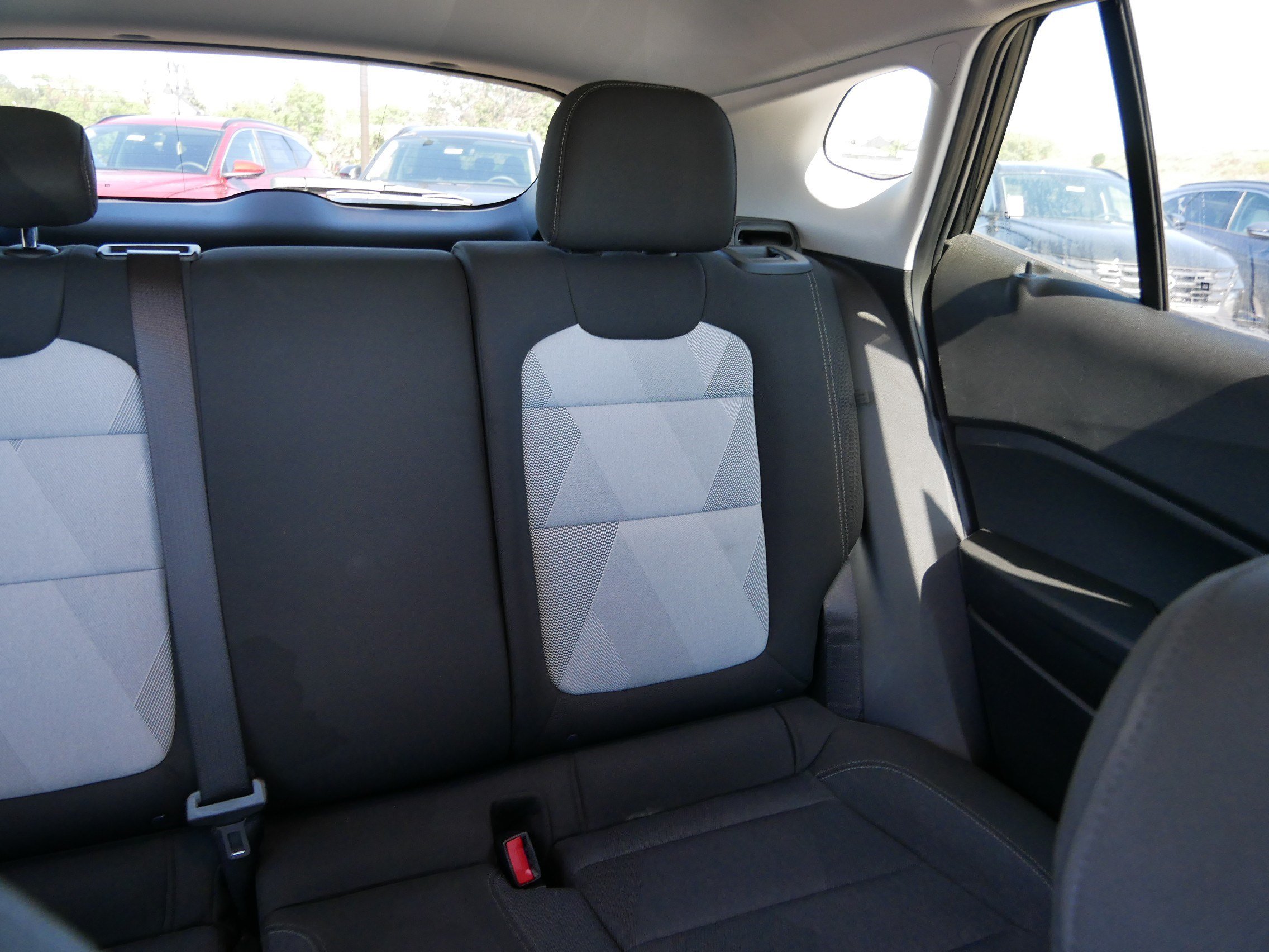 Used 2025 Chevrolet Trax LS w/ LS Convenience Package FWD image 14