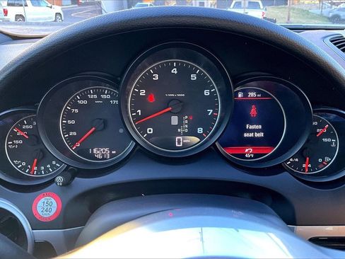 Used 2016 Porsche Cayenne image 20