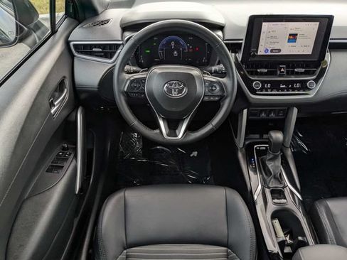 Used 2024 Toyota Corolla Cross AWD Hybrid w/ Convenience Package image 16