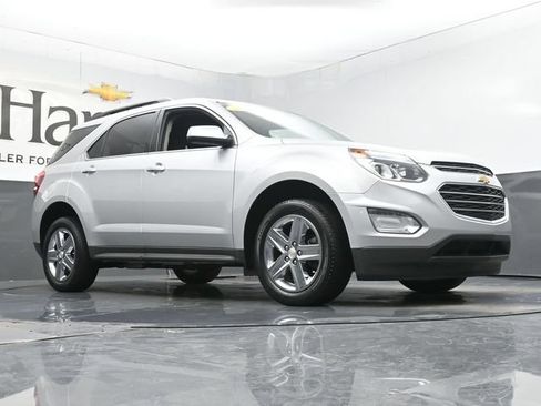 Used 2016 Chevrolet Equinox LT FWD image 2