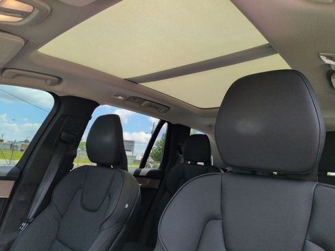 Used 2025 Volvo XC90 B5 Core AWD/4WD image 28