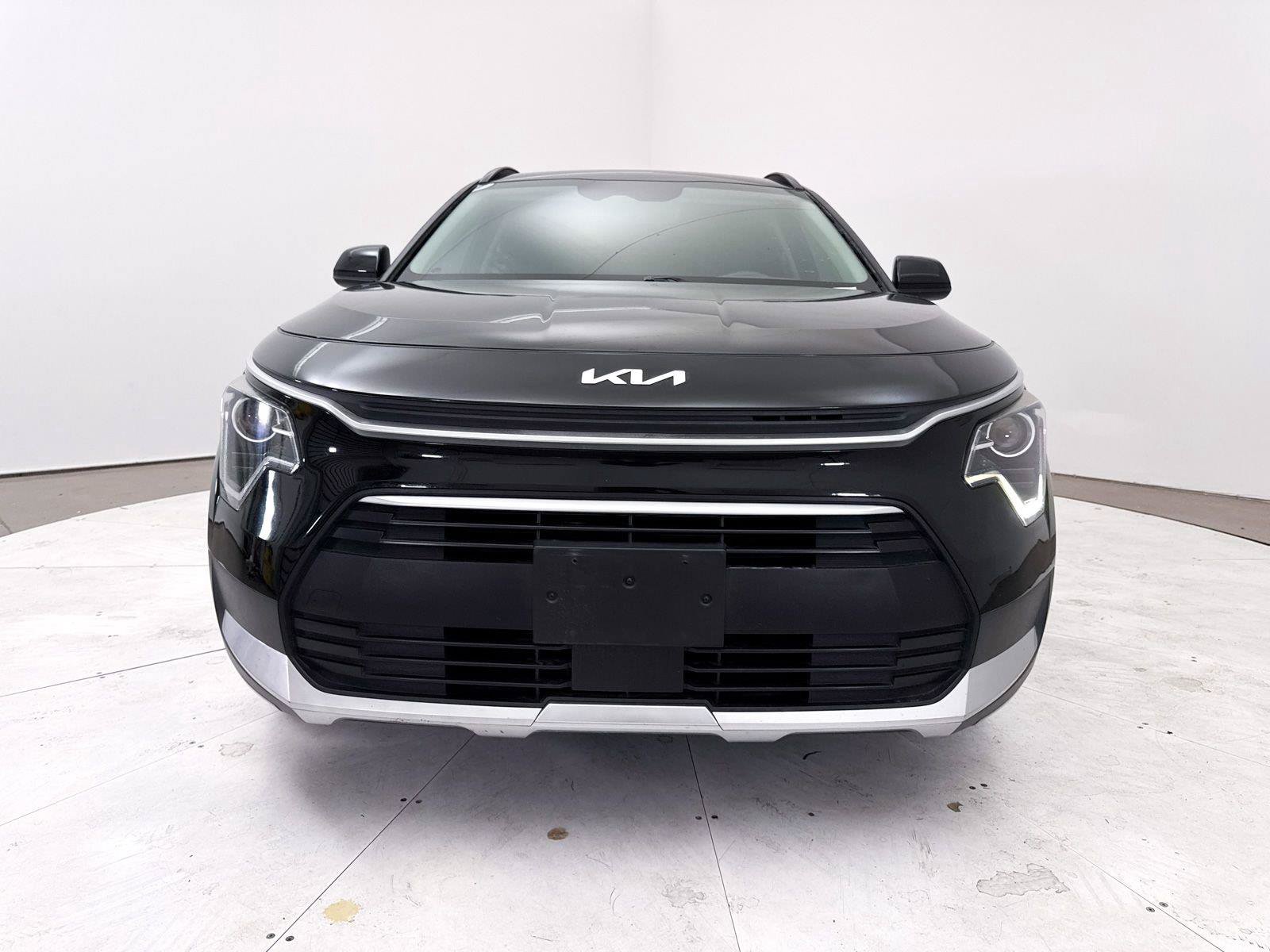 Used 2023 Kia Niro EX FWD image 12