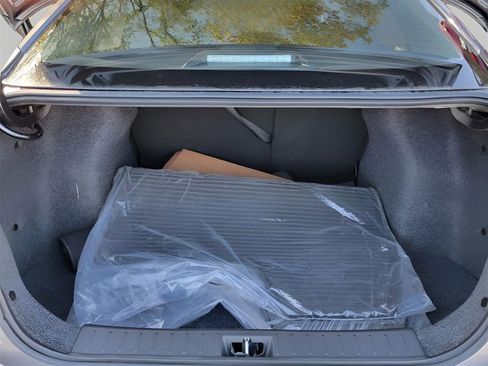 Used 2025 Nissan Versa SR image 22