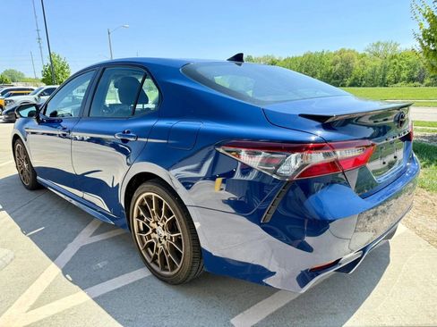 Used 2023 Toyota Camry SE w/ Convenience Package AWD/4WD image 5