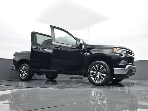 Used 2023 Chevrolet Silverado 1500 LT AWD/4WD image 31