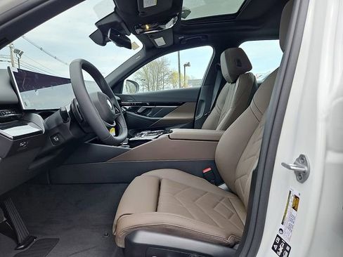 New 2026 BMW 530i xDrive AWD/4WD image 14