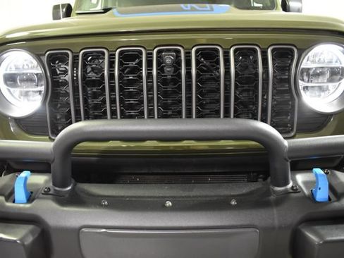Used 2023 Jeep Wrangler Unlimited Rubicon 4xe AWD/4WD image 42