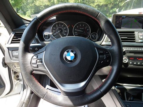 Used 2015 BMW 328i xDrive Sedan AWD/4WD image 13