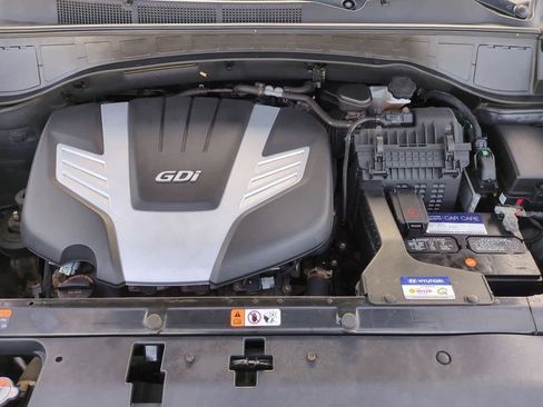 Used 2017 Hyundai Santa Fe Limited image 14