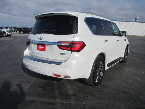 Used 2023 INFINITI QX80 Sensory w/ Cargo Package image 5