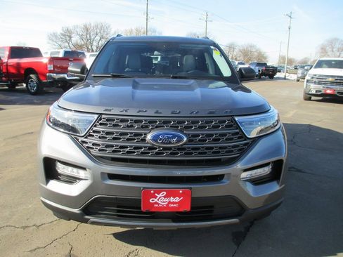 Used 2021 Ford Explorer XLT w/ Equipment Group 202A image 10