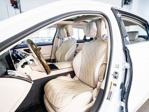 Used 2024 Mercedes-Benz S 580 4MATIC Sedan image 40