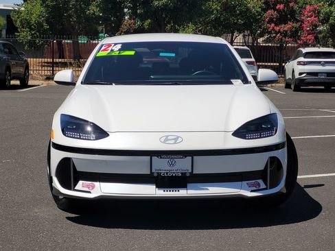 Used 2024 Hyundai Ioniq 6 SE RWD image 3