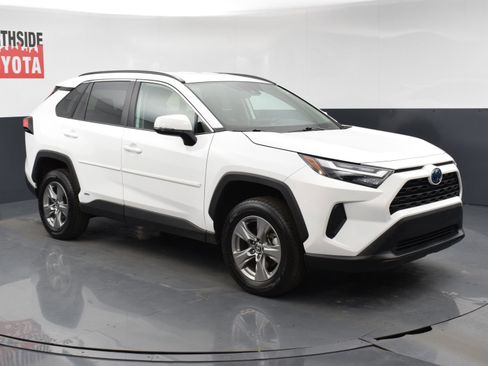 Used 2024 Toyota RAV4 LE image 6
