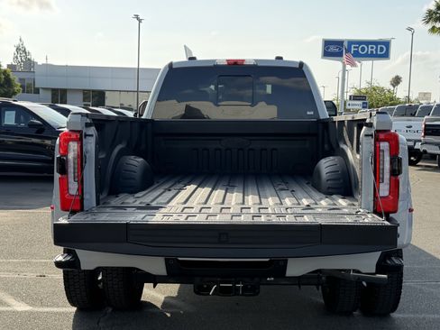 Used 2026 Ford F450 Platinum w/ FX4 Off-Road Package AWD/4WD image 10