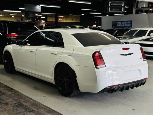 Used 2023 Chrysler 300 C RWD image 7