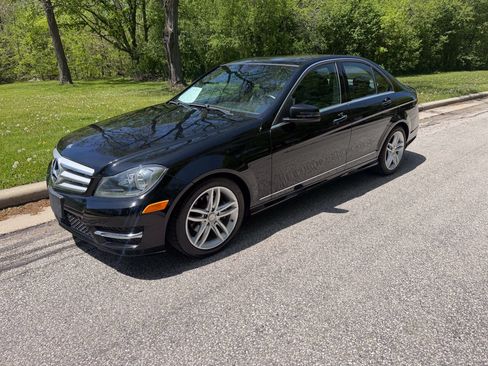 Used 2012 Mercedes-Benz C 300 4MATIC Sedan image 1