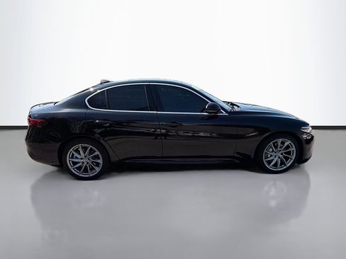 Used 2021 Alfa Romeo Giulia Sprint w/ Sun & Sound Package image 2