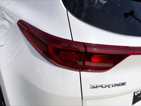 Used 2022 Kia Sportage LX w/ LX AWD Value Edition Package image 29