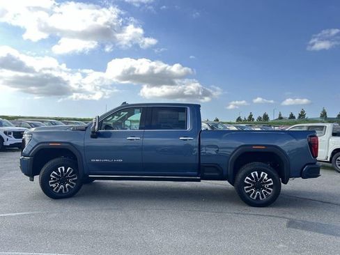 New 2026 GMC Sierra 2500 Denali Ultimate w/ Max Trailering Package image 6