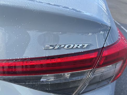 Used 2024 Honda Civic Sport image 11