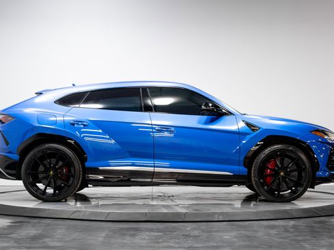 Used 2019 Lamborghini Urus image 16