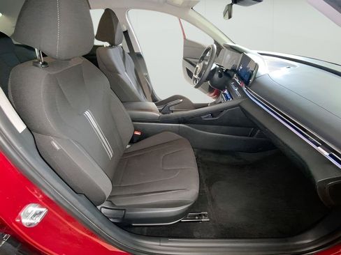Used 2024 Hyundai Elantra SEL FWD image 41