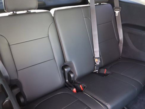 Used 2020 Chevrolet Traverse Premier w/ Redline Edition image 39