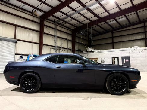 Used 2016 Dodge Challenger SXT w/ Blacktop Package RWD image 4