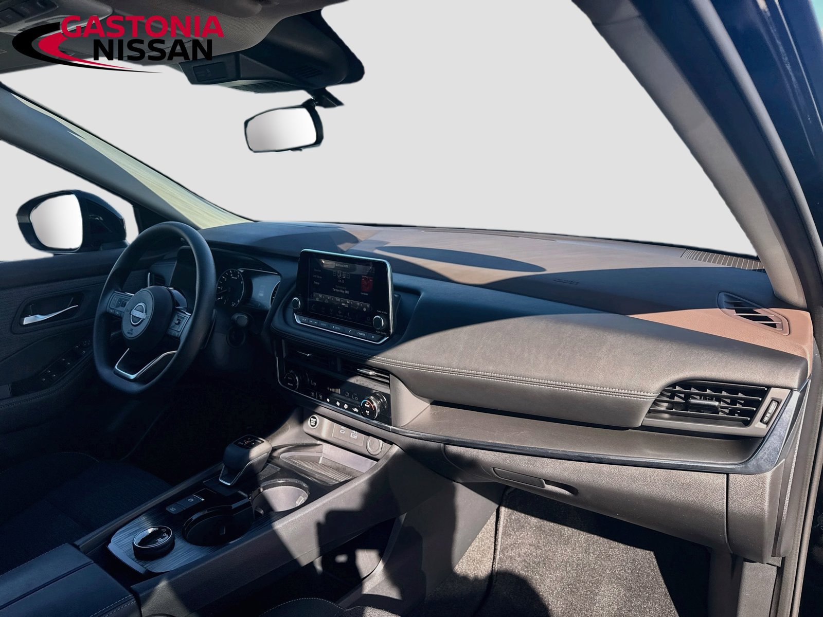 Used 2023 Nissan Rogue SV AWD/4WD image 37