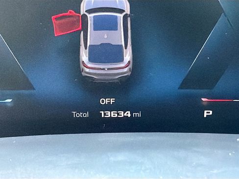 Used 2025 BMW X6 M60i image 41