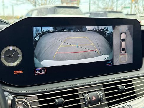 Used 2022 Lexus LS 500 w/ Interior Upgrade Package image 28