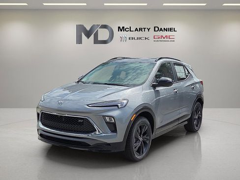 Used 2026 Buick Encore GX Sport Touring w/ Advanced Technology Package image 2