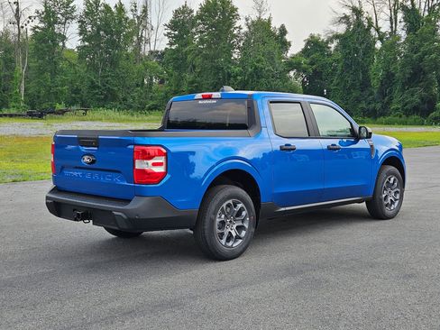 New 2025 Ford Maverick XLT w/ XLT Luxury Package image 3