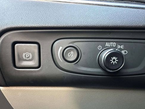Used 2019 Buick Enclave Premium FWD image 32