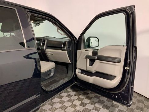 Used 2018 Ford F150 XLT AWD/4WD image 33