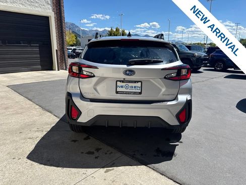 Used 2024 Subaru Crosstrek 2.0i Premium AWD/4WD image 6