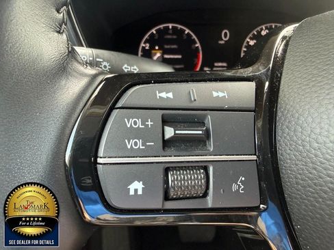 Used 2025 Honda CR-V EX-L image 10