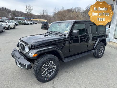 New 2025 Jeep Wrangler Unlimited Sahara w/ Technology Group AWD/4WD image 3