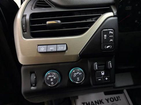 Used 2020 GMC Yukon Denali w/ Open Road Package AWD/4WD image 39