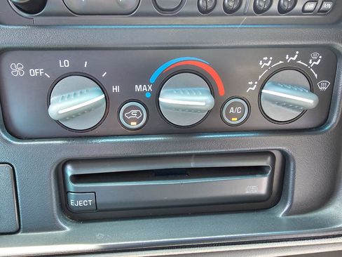 Used 1998 Chevrolet Silverado 1500 4x4 Extended Cab w/ Preferred Equipment Group 2 image 30