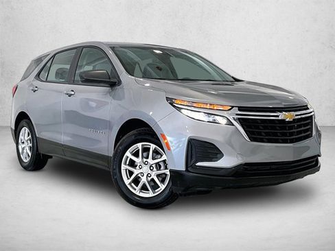 Used 2024 Chevrolet Equinox LS FWD image 12