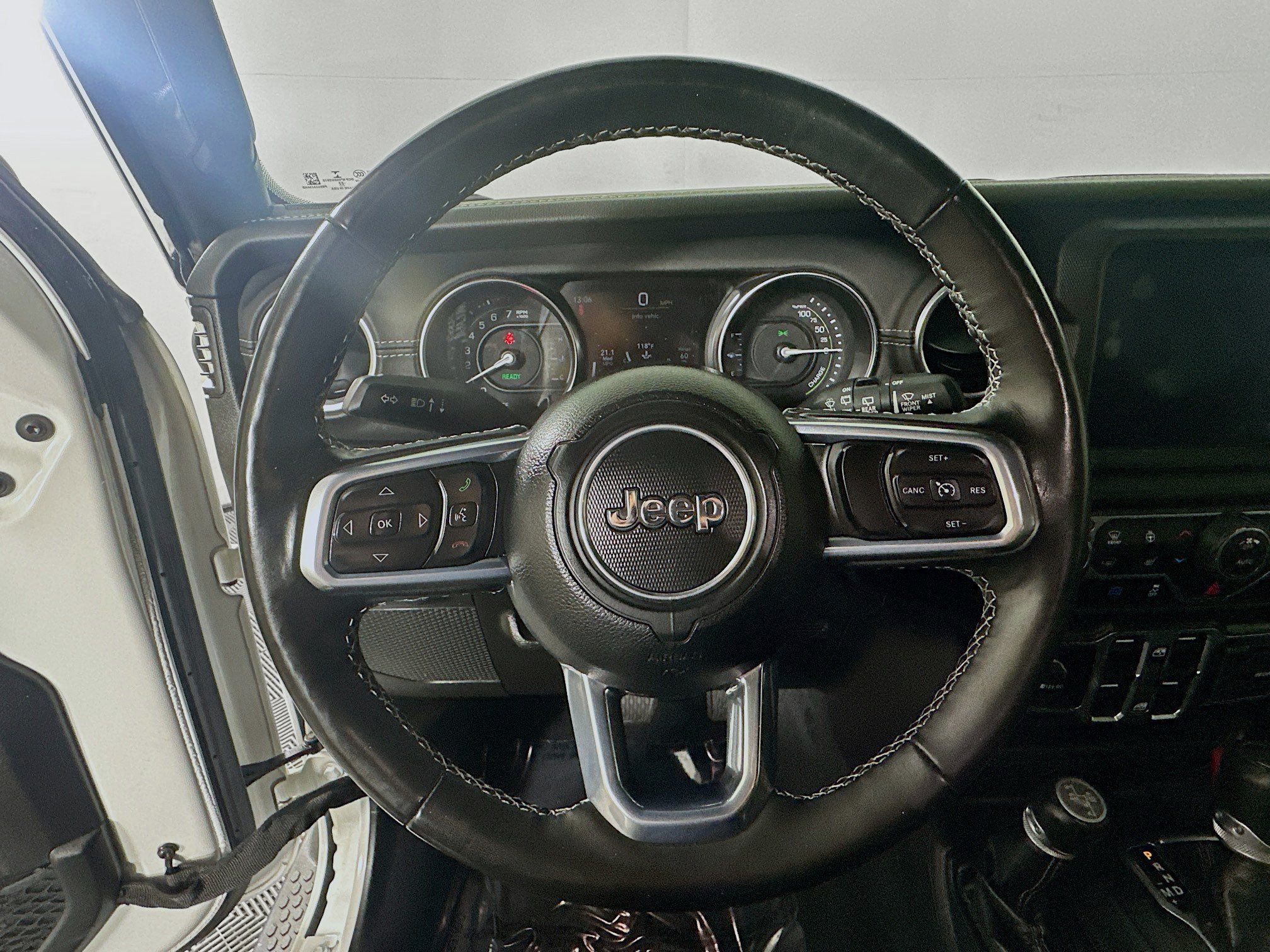 Used 2022 Jeep Wrangler Unlimited Sahara w/ Cold Weather Group AWD/4WD image 8