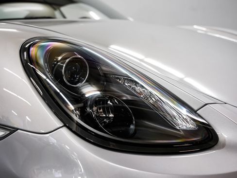 Used 2016 Porsche Cayman GT4 RWD image 34