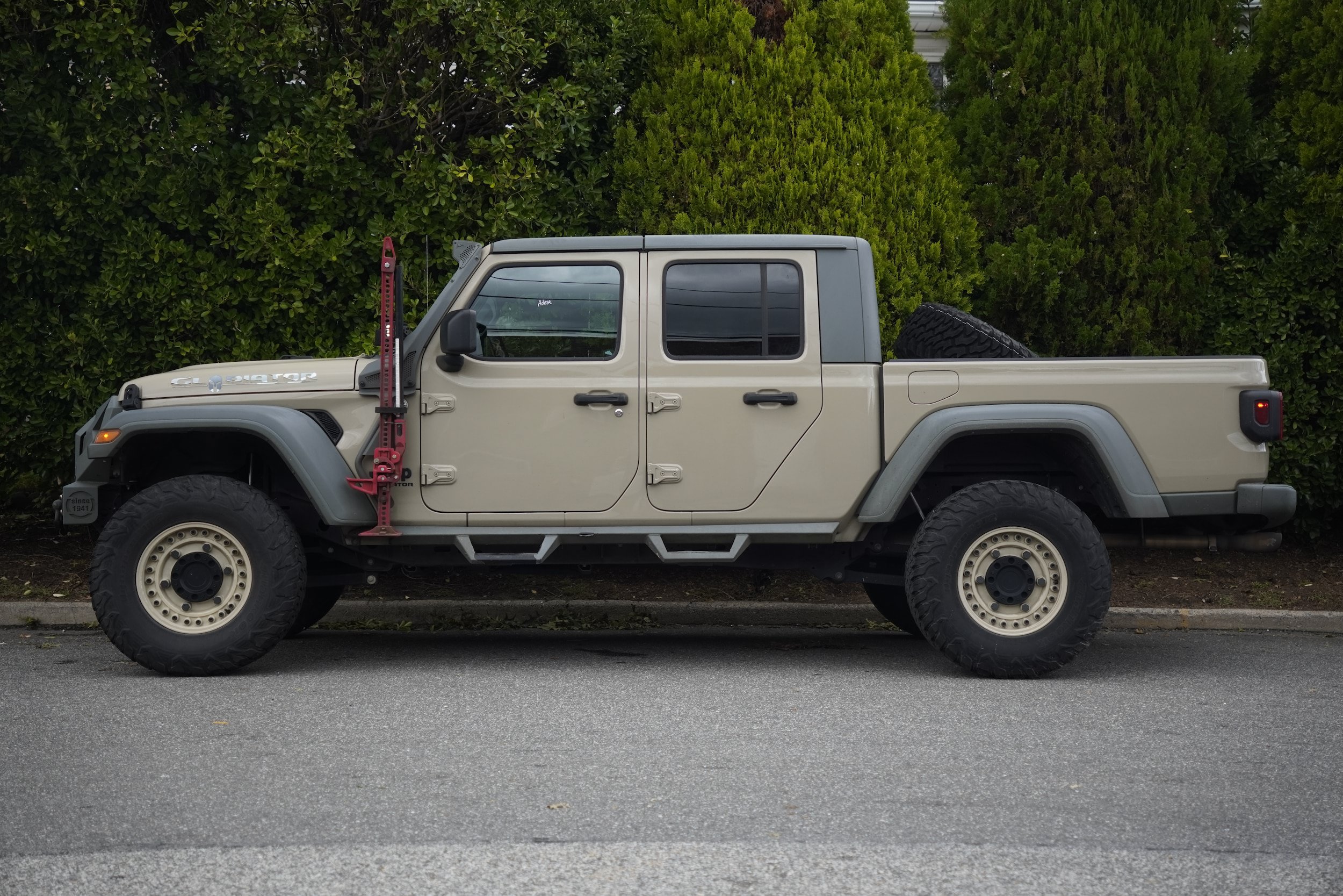 Used 2020 Jeep Gladiator Sport w/ Quick Order Package 24S AWD/4WD image 4