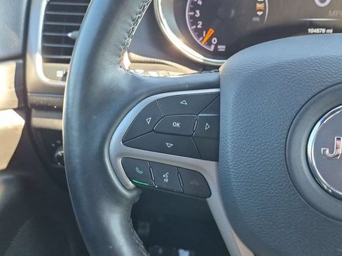 Used 2019 Jeep Grand Cherokee Altitude AWD/4WD image 31