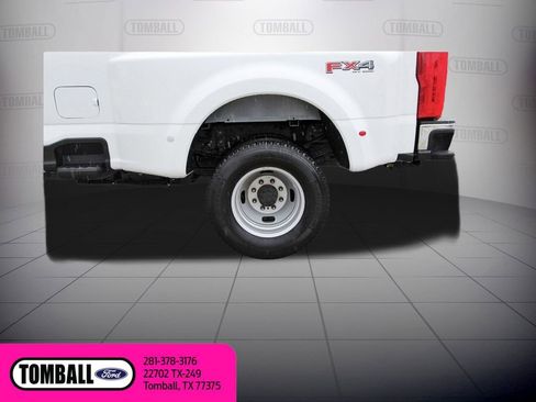 Used 2024 Ford F350 XLT w/ FX4 Off-Road Package image 32