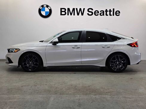 Used 2024 Honda Civic Sport Touring image 3