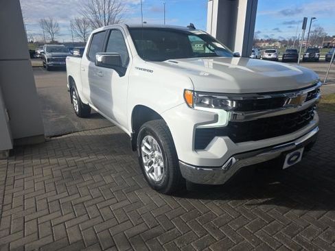 Used 2024 Chevrolet Silverado 1500 LT image 6
